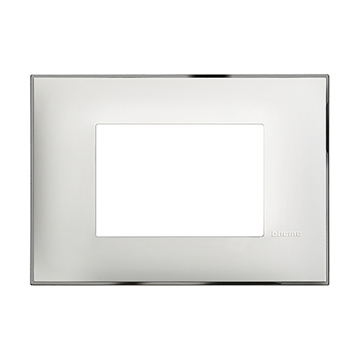 Slika Bticino Classia okvir 3M za doznu 503E/BP503N hrom/bela R4803WR